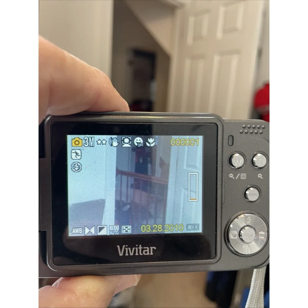 Vivitar Vivicam T027 Digital Camera 12.1MP X4 Digital Zoom Gray - Tested Working